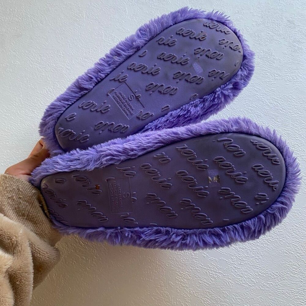 Aerie Purple Faux Fur Bootie Slippers Size S Cozy Plush Winter House Shoes - Picture 7 of 7